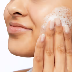 CeraVe Foaming Cleanser with Niacinamide and 3 Essential Ceramides for Normal to Oily Skin 473ml