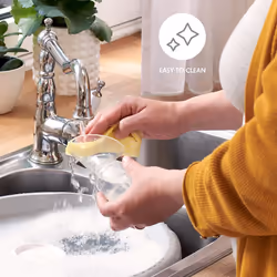 Medela Silicone Breast Milk Collector for Breastfeeding Mothers, Milk Saver with a Suction Base and a Lid for Storage, Made for Daily Breastfeeding