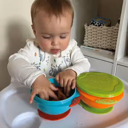 Nuby Stackable Suction Bowls â Air-Tight Seal Lid| Suction Base | Easy to Hold | Dishwasher Safe (Pack of 2)