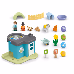 Playmobil 71690 JUNIOR: Animal Home with Treat Dispenser, educational toy, made from over 90% plant-based plastics, fun imaginative role-play, playset