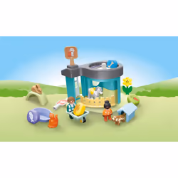 Playmobil 71690 JUNIOR: Animal Home with Treat Dispenser, educational toy, made from over 90% plant-based plastics, fun imaginative role-play, playset