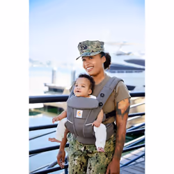 Ergobaby Omni Breeze Carrier for Newborns, from Birth to 20.4 kg, 4 Positions, SoftFlex Mesh, Ergonomic Baby