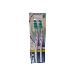 Oral-B Classic Care Twin Toothbrushes- Medium
