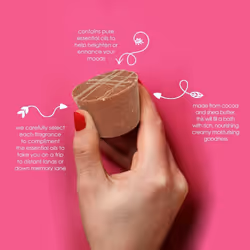 Bomb Cosmetics Chocolate Handmade Bath Melts Wrapped Ballotin Gift Pack [Contains 6-Pieces], 150g