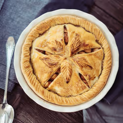 Emile Henry 9"" Pie Dish - Modern Classics Collection | Twilight