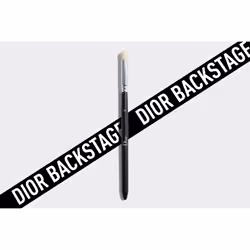 Dior Backstage Large Eyeshadow Blending Brush N°23