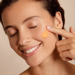Embryolisse Radiant Complexion Cream - Apricot Glow - Additional view 3