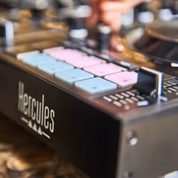 Hercules Inpulse 500 Digital Vinyl System (DVS) scratcher Black - Additional view 6