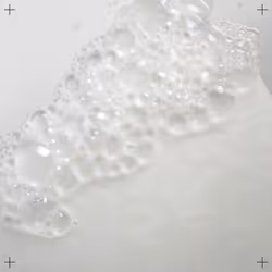 Acidic Color Gloss sulfate-free shampoo enhances the shine of your color 500 ml