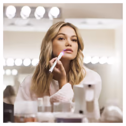 Neutrogena Visibly Clear Light Therapy Targeted Acne Spot Treatment