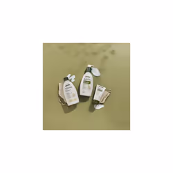 AVEENO Daily Moisturising Gift Set with Body Wash 300ml, Body Lotion 300ml and Hand Cream 75ml, Sensitive Skin Gift, 3-Step Skincare Regime,
