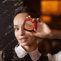 L'OrÃ©al Paris Infallible 24H Fresh Wear Foundation in a Powder, Full-coverage, Longwear, Weightless Smooth Finish, Water-proof and Transfer-proof,