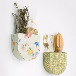 Decopatch My Creative Moment: Wall Pocket Vases Adult Craft Kit KIT043C
