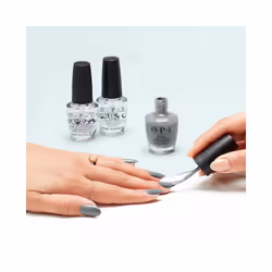 OPI Nail Lacquer Suzi Talks With Her Hands 15 ml