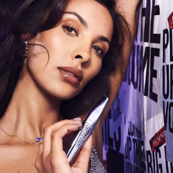 Wonder'Bond Lash Filler + Hyaluronic Mascara, 001 Black, Bold Volume, Ultra Curved Brush Design, Long Lasting, Clump-Free, Smudge Proof, Comfortable