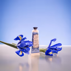 Panier des Sens - Small Hand Cream for Dry Cracked Hands - Blooming Iris Mini Hand Lotion for Dry Skin - With Shea Butter and Olive Oil - Hand Care 97