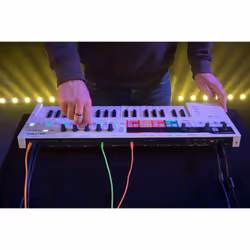 Arturia KeyStep Pro MIDI keyboard 37 keys USB White