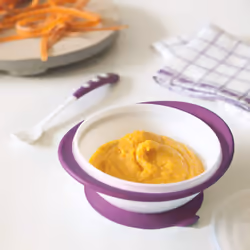 NUK Learn to Eat Set | Trainer Cup Sippy Cup (230 ml) | Feeding Bowl and Feeding Spoons | 6+ Months | BPA-Free | Purple | 4 Count