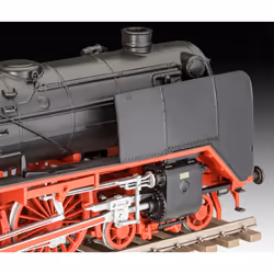 German BR01 Locomotive with T32 Tender (1:87 Scale)
