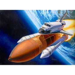Revell Space Shuttle Discovery + Booster Rockets Assembly kit 1:144