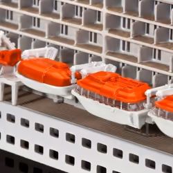 Revell Queen Mary 2 Passenger ship model Assembly kit 1:700 - Additional view 6