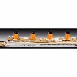 Revell RMS Titanic + 3D Puzzle (Iceberg)