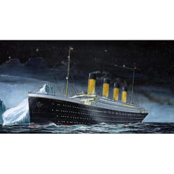 Revell R.M.S. Titanic Naval ship model Assembly kit 1:1200