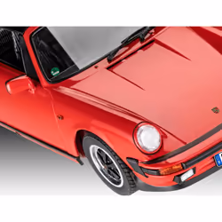 Porsche 911 Carrera 3.2 Targa 1:24 Revell Model Kit