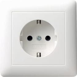 GIRA 044027 socket-outlet CEE 7/3 White