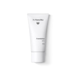 Dr. Hauschka Foundation 002  Pine 30ml