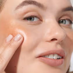Dr. Hauschka Lip to Cheek Stick 04 Gold 6.1 g - Additional view 6