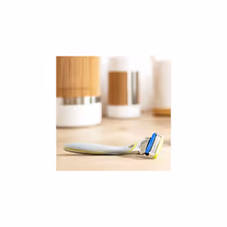 - Hydro 5 Skin Protection For Men | Hydrating Gel & Precision Trimmer | Razor Handle + 4 Blade Refills - Additional view 6
