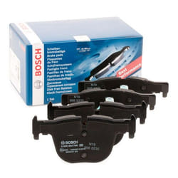 BOSCH 0 986 494 786 Brake pad set Low-Metallic with piston clip, with anti-squeak plate BMW: 3 Saloon, 3 Touring, 4 Gran Coupe
