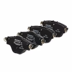 BOSCH 0 986 494 805 Brake pad set Low-Metallic with anti-squeak plate PEUGEOT: 508 II, 5008 II, 3008 SUV, CITROËN: Grand C4 Spacetourer, C4 Picasso 2