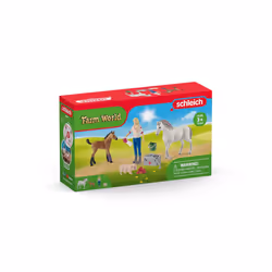 schleich FARM WORLD Vet visiting mare and foal - Additional view 7