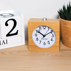 Navaris Analogue Wood Alarm Clock - Retro Table Clock Square Design Snooze Function Clock Face Alarm Light - Natural Wood in Light Brown