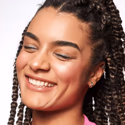 Essence Baby Got Glow 10 ml 30 Breezy Bronze - Additional view 4