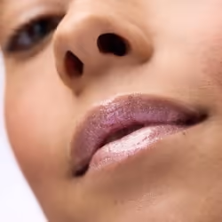 CATRICE Diamond Glaze Lip Gloss 010 Bubbles 'N' Troubles - Additional view 6