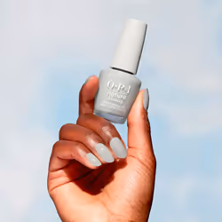 Nature Strong nail lacquer #Dawn of a New Gray