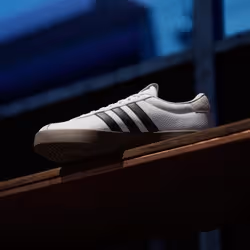 Adidas ID8797_610 athletic shoes White - Additional view 7