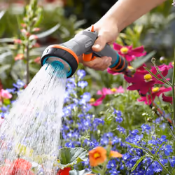 GARDENA Comfort Cleaning Sprayer: Garden sprayer for optimal cleaning and watering, two spray patterns, water quantity can be...