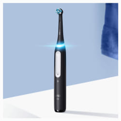 Oral-B iO 4 Adult Rotating toothbrush Black