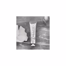 Marvis Smokers Whitening Toothpaste, Mint, 85ml, Promotes the Natural Whitening of the Teeth, Plaque Removal Toothpaste, Long-Lasting Freshness