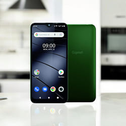 Gigaset Mobile Phone Green Smartphone 16GB Memory 1GB RAM