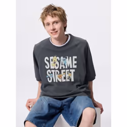 Gu By Uniqlo Sweat Tee  5 Sleeve  Sesame Street - 08 DARK GRAY/3XL