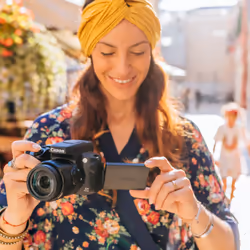 Canon PowerShot SX70 HS 1/2.3" Bridge camera 20.3 MP CMOS 5184 x 3888 pixels Black - Additional view 7