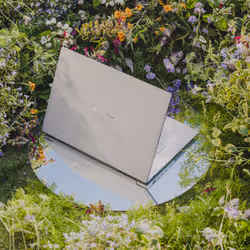 ASUS Zenbook S16 UM5606GA-SR536W Copilot+ PC AMD Ryzen AI 9 465 Laptop 40.6 cm (16") Touchscreen 3K 16 GB LPDDR5x-SDRAM 1 TB SSD Wi-Fi 7 (802.11be) Windows 11 Home White - Additional view 6