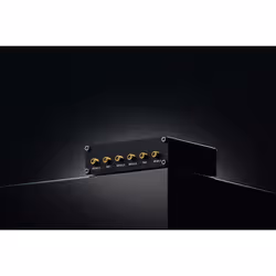 Teltonika RUTM30 wireless router Gigabit Ethernet Dual-band (2.4 GHz / 6 GHz) 5G Black - Additional view 8