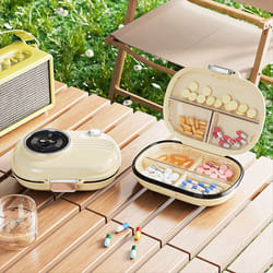 2pcs Portable Weekly Pill Organizer Box 10.5x8.2x3.7cm