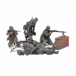 Tamiya 35386 1:35 Figure Set German MG Troops With WW2 Plastic Model Kit